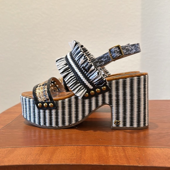 Coach raffia-adorned platform Nita Sandal mixed media like new! - Picture 5 of 12
